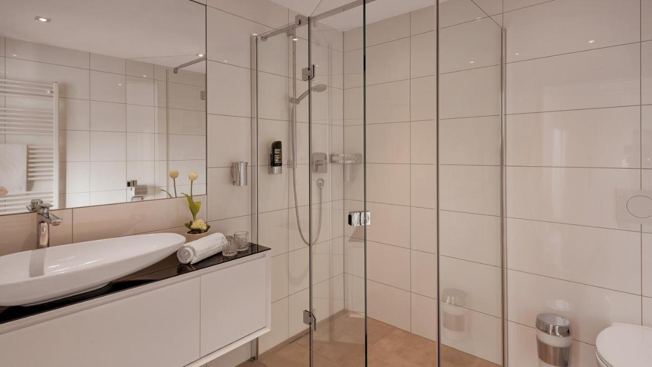 Hotel Moselauen Бернкастель-Кюс Экстерьер фото