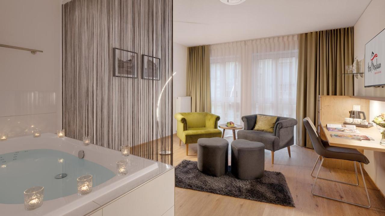 Hotel Moselauen Бернкастель-Кюс Экстерьер фото